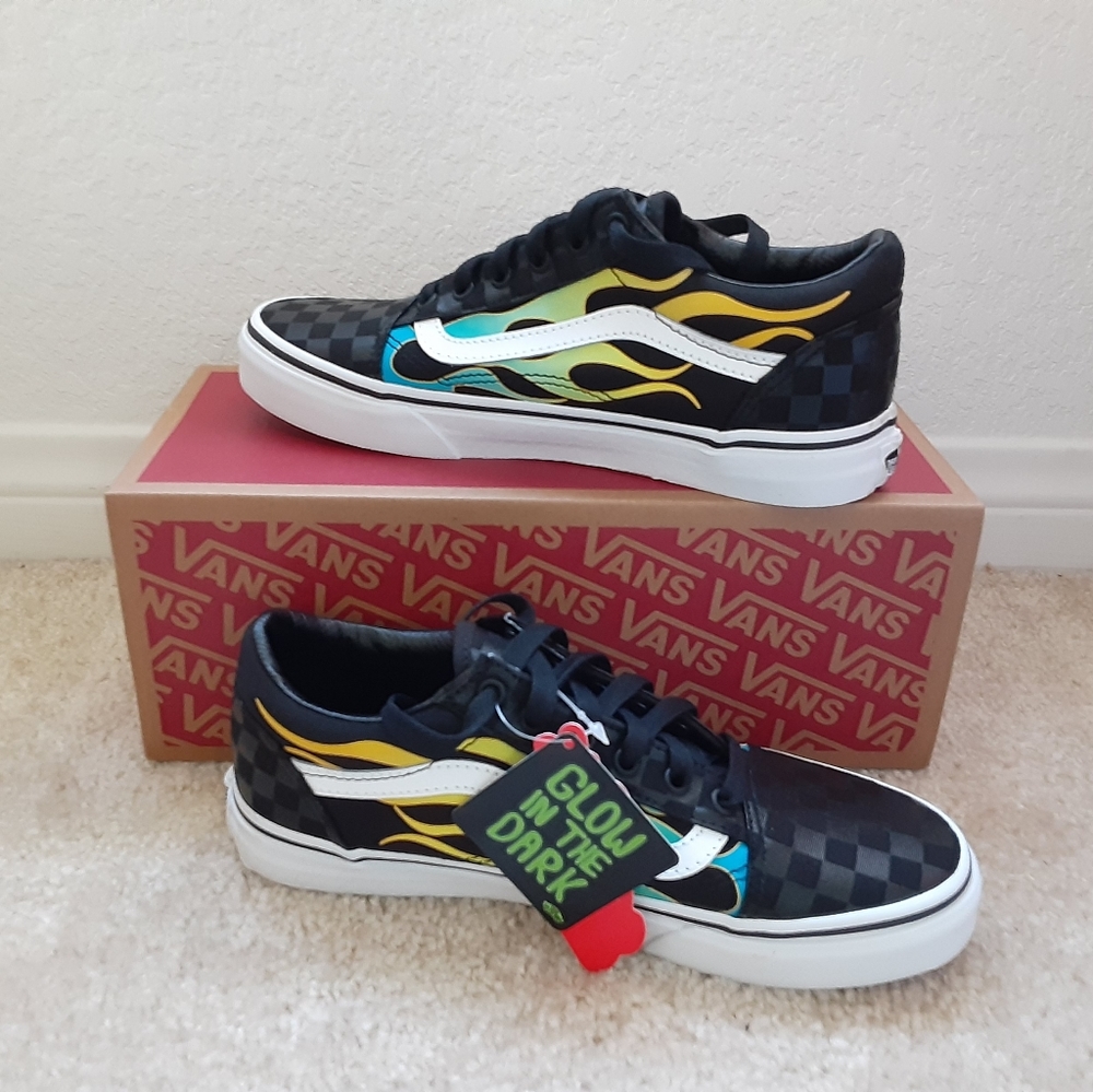 Vans - Picture 4 of 4